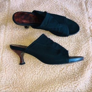 Donald J Pliner kitten heels